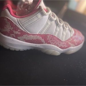 Wmns Air Jordan 11 Retro Low 'Pink Snakeskin